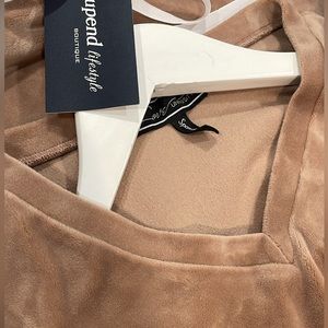 Plush velvety V-neck tunic. Coquette side splits. Cozy chic.